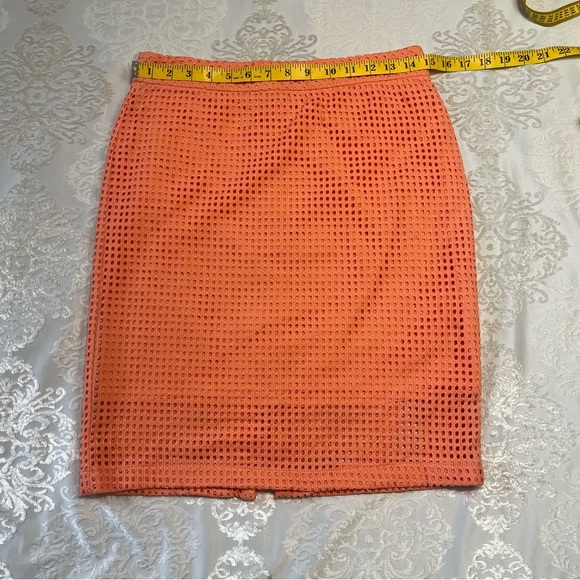 Trina Turk Eyelet Coral Peach Skirt 100% Cotton Size 4 - Picture 7 of 7